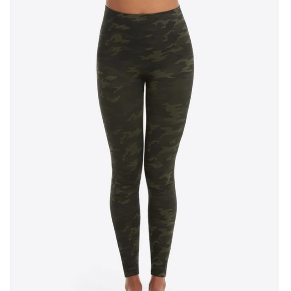 SPANX Look At Me Now Leggings - Green Camo - Picture 1 of 6